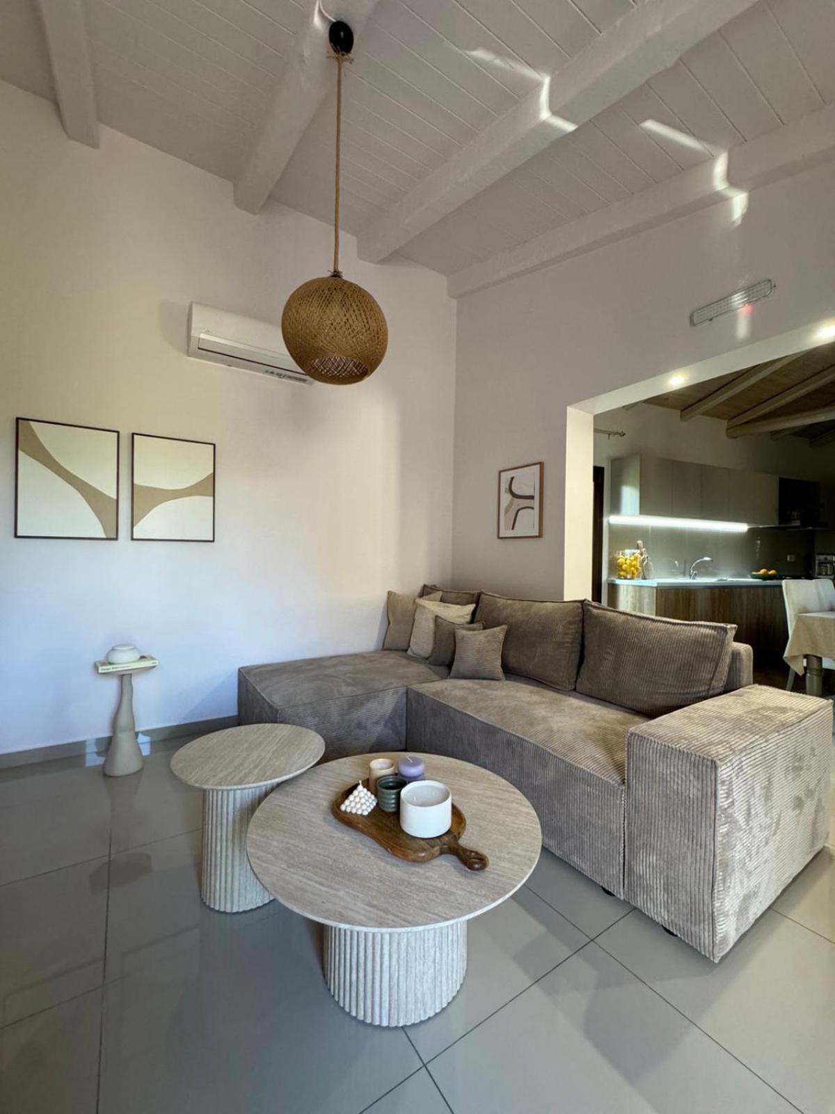 Villa Aspasia With Private Jacuzzi - Oasis Resort كوكينوس بيرغوس المظهر الخارجي الصورة