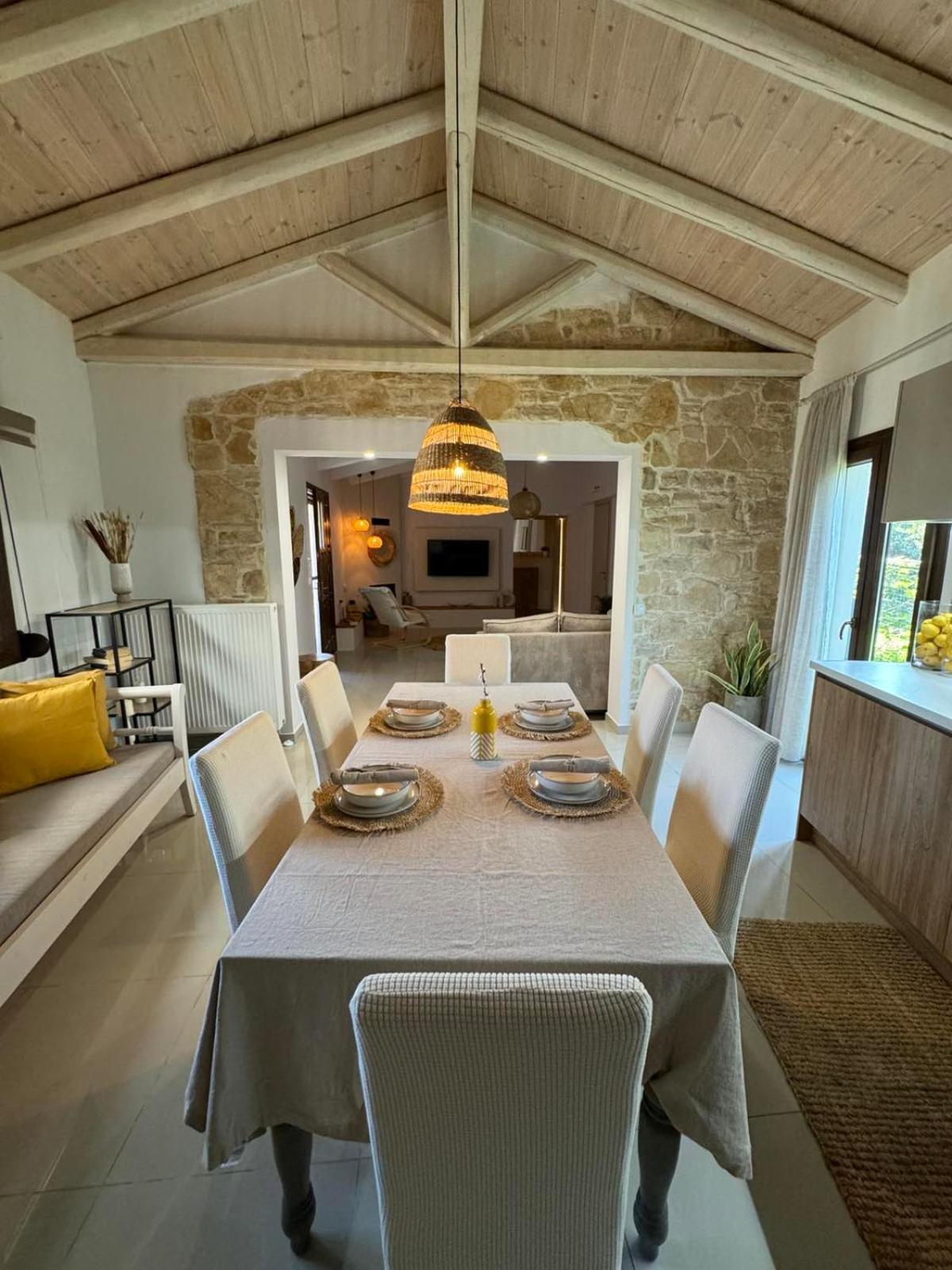 Villa Aspasia With Private Jacuzzi - Oasis Resort كوكينوس بيرغوس المظهر الخارجي الصورة